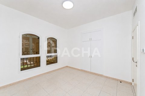 Купить таунхаус в Джумейра Вилладж Серкл, Дубай: 3 спальни, 262м², № 141420 - фото 13