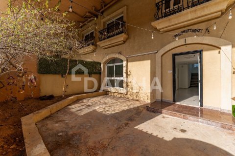 Купить таунхаус в Джумейра Вилладж Серкл, Дубай: 3 спальни, 262м², № 141420 - фото 3