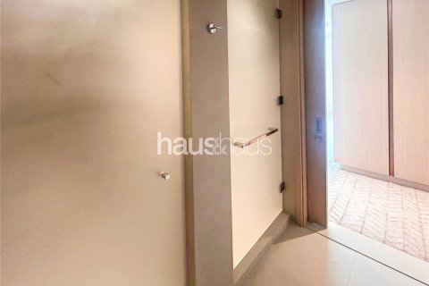 Apartment in Vida Residences Dubai Mall, Downtown Dubai (Downtown Burj Dubai), Dubai 2 bedrooms, 93 sq.m. № 44697 - photo 19