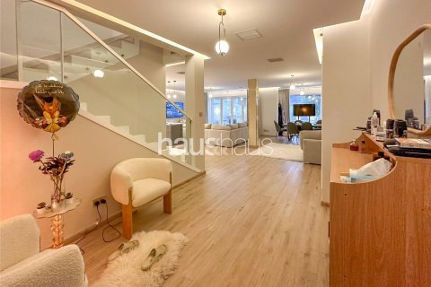 Villa in The Springs, Dubai 3 bedrooms, 257 sq.m. № 44694 - photo 18