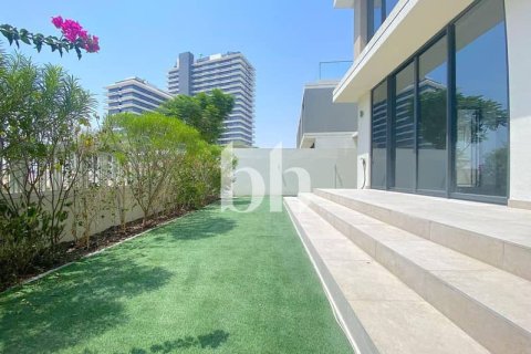 Villa à Dubai Hills Estate, Dubai, 3 chambres, 268 m², № 58672 - photo 2