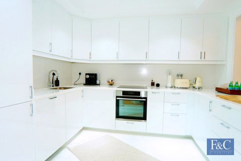 Apartment in The Fairmont Palm Residences, Palm Jumeirah, Dubai 2 bedrooms, 185 sq.m. № 103339 - photo 6