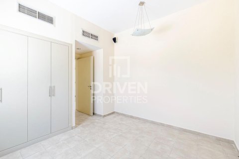 Villa in Dubai Sports City, Dubai 4 bedrooms, 350 sq.m. № 18788 - photo 6