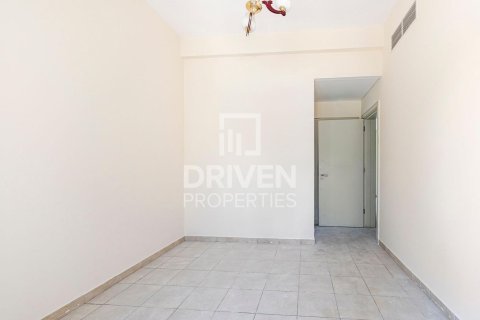 Villa in Dubai Sports City, Dubai 4 bedrooms, 350 sq.m. № 18788 - photo 22