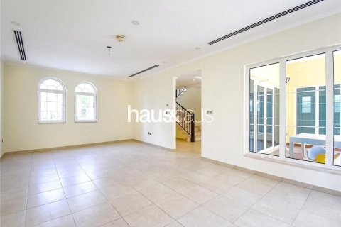 Villa à Legacy, Jumeirah Park, Dubai, 3 chambres, 285 m², № 43456 - photo 2