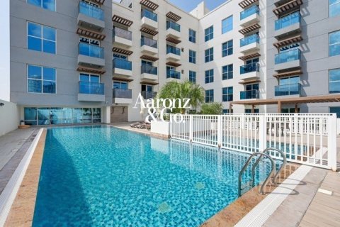Apartment in Jumeirah Village Triangle, Dubai 2 bedrooms, 135 sq.m. № 108822 - photo 2