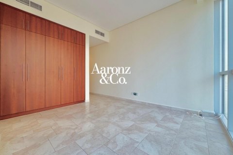 Apartment in Jumeirah Beach Residence, Dubai 2 bedrooms, 179 sq.m. № 138133 - photo 5