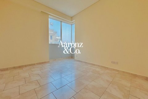 Apartment in Jumeirah Beach Residence, Dubai 2 bedrooms, 179 sq.m. № 138133 - photo 4