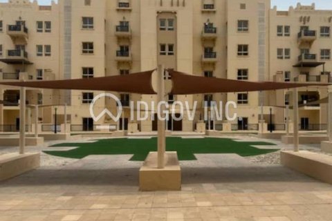 Apartment in Dubai Land, Dubai 3 bedrooms, 139 sq.m. № 41887 - photo 1