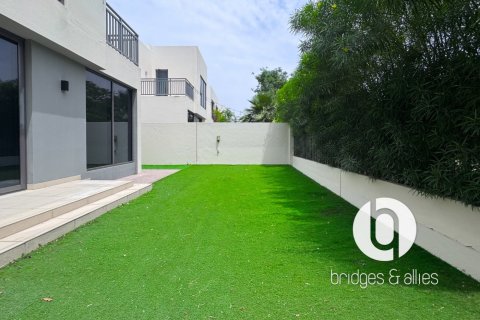 Villa in Dubai Hills Estate, Dubai 4 bedrooms, 229 sq.m. № 115050 - photo 13