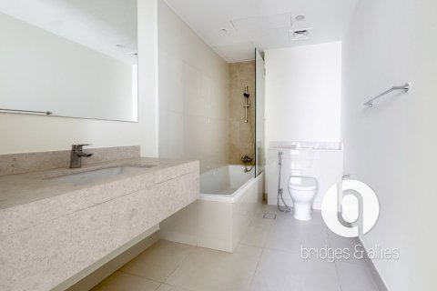 Villa in Dubai Hills Estate, Dubai 4 bedrooms, 229 sq.m. № 115050 - photo 5