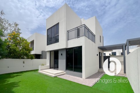 Villa in Dubai Hills Estate, Dubai 4 bedrooms, 229 sq.m. № 115050 - photo 8