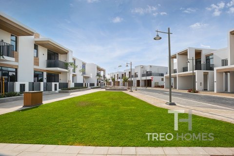 Villa in Arabian Ranches 3, Dubai 3 bedrooms, 206 sq.m. № 16810 - photo 14