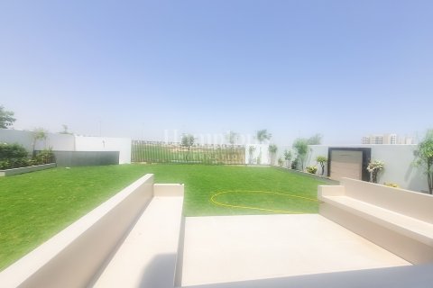 Villa in Dubai South (Dubai World Central), Dubai 4 bedrooms, 583.15213100 sq.m. № 108804 - photo 19