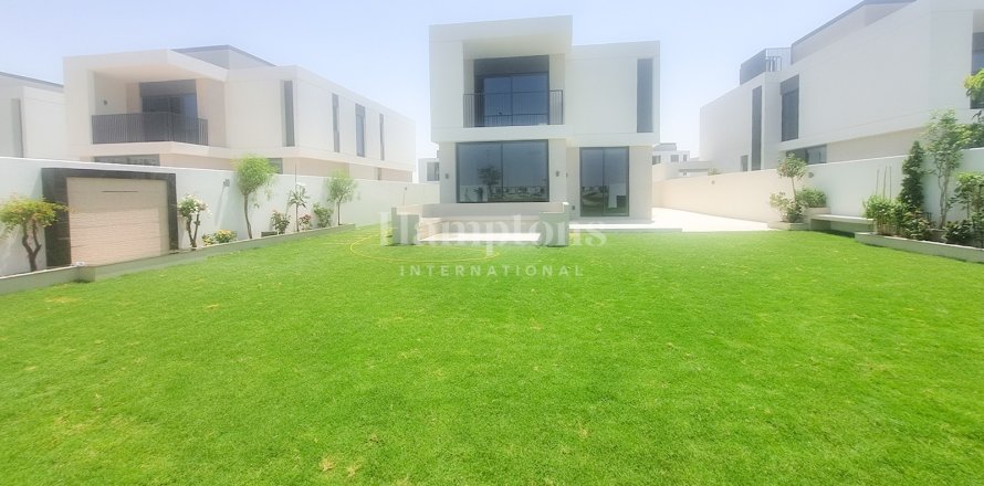 Villa in Dubai South (Dubai World Central), Dubai 4 bedrooms, 583.152 sq.m. № 108804