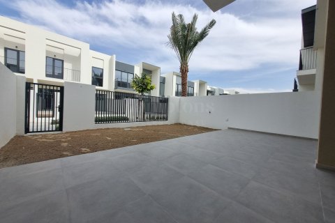 Townhouse in Sweden, The World Islands, Dubai 3 bedrooms, 174.00731900 sq.m. № 108805 - photo 3