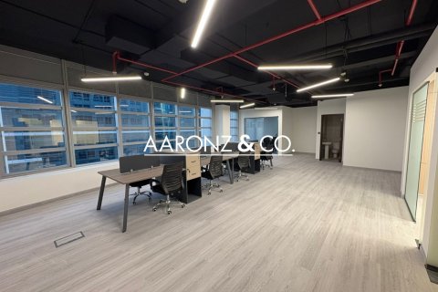 Office in Business Bay, Dubai 97 sq.m. № 89075 - photo 6