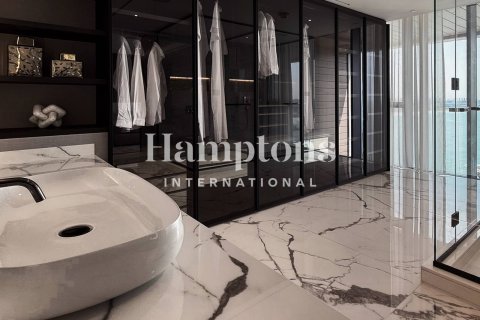 Penthouse in Bluewaters Residences, Bluewaters, Dubai 5 bedrooms, 869.99943380 sq.m. № 64012 - photo 8