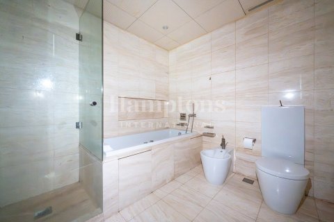 Apartment in Burj Khalifa, Dubai 1 bedroom, 76.73787800 sq.m. № 64017 - photo 2