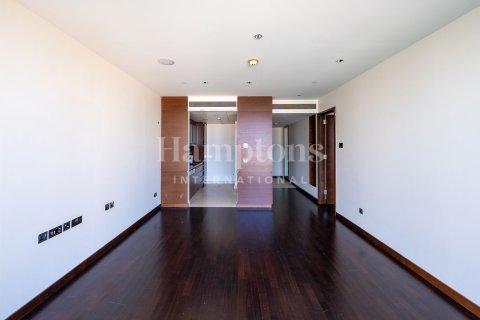 Apartment in Burj Khalifa, Dubai 1 bedroom, 76.73787800 sq.m. № 64017 - photo 10