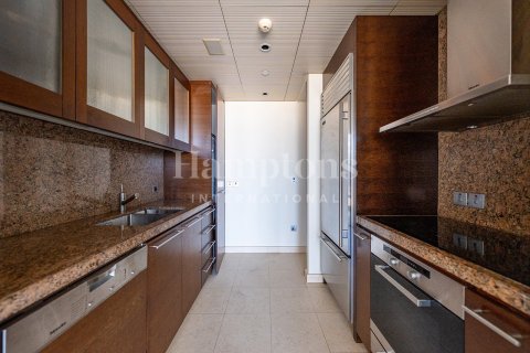 Apartment in Burj Khalifa, Dubai 1 bedroom, 76.73787800 sq.m. № 64017 - photo 18