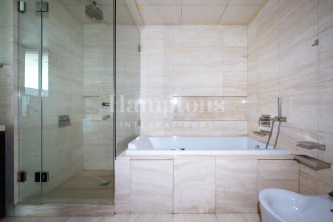 Apartment in Burj Khalifa, Dubai 1 bedroom, 76.73787800 sq.m. № 64017 - photo 3