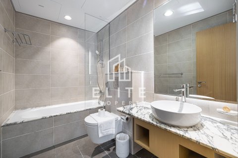 Apartment in Paramount Tower Hotel & Residences, Business Bay, Dubai 1 bedroom, 83 sq.m. № 124943 - photo 20