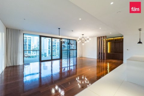 Снять в аренду квартиру в Аль-Васле, Дубай: 3 спальни, 233.4м², № 55550 - фото 2