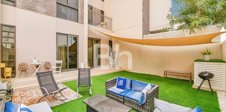 Adosado en DAMAC Hills (Akoya by DAMAC), Dubai, 5 dormitorios, 234 m², № 57814