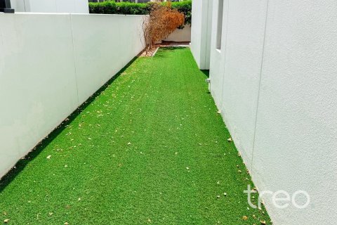 Adosado en Dubai, 6 dormitorios, 392.61 m², № 119844 - foto 9