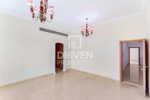 Villa in Al Barsha 2, Al Barsha, Dubai 6 bedrooms, 1393.55 sq.m. № 136762 - photo 24