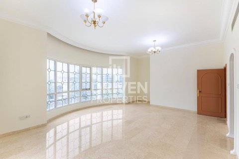Villa in Al Barsha 2, Al Barsha, Dubai 6 bedrooms, 1393.55 sq.m. № 136762 - photo 8