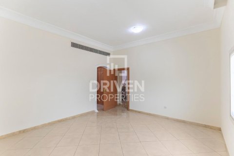 Villa in Al Barsha 2, Al Barsha, Dubai 6 bedrooms, 1393.55 sq.m. № 136762 - photo 23