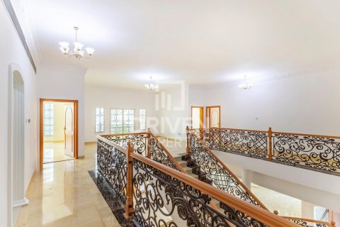 Villa in Al Barsha 2, Al Barsha, Dubai 6 bedrooms, 1393.55 sq.m. № 136762 - photo 26