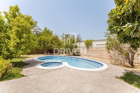 Villa in Al Barsha 2, Al Barsha, Dubai 6 bedrooms, 1393.55 sq.m. № 136762 - photo 30