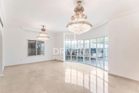 Villa in Al Barsha 2, Al Barsha, Dubai 6 bedrooms, 1393.55 sq.m. № 136762 - photo 5