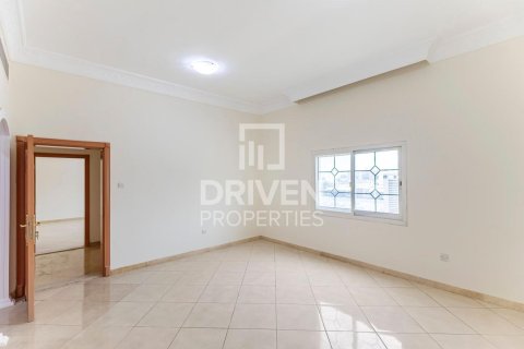 Villa in Al Barsha 2, Al Barsha, Dubai 6 bedrooms, 1393.55 sq.m. № 136762 - photo 22