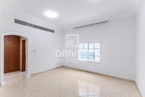 Villa in Al Barsha 2, Al Barsha, Dubai 6 bedrooms, 1393.55 sq.m. № 136762 - photo 16