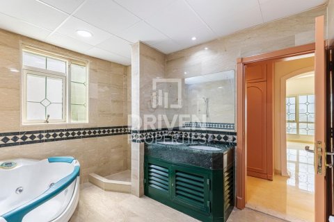 Villa in Al Barsha 2, Al Barsha, Dubai 6 bedrooms, 1393.55 sq.m. № 136762 - photo 27