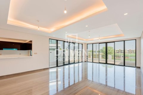 Townhouse in Silver Springs, DAMAC Hills (Akoya by DAMAC), Dubai 6 bedrooms, 291.07 sq.m. № 136760 - photo 5