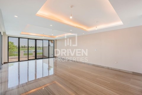 Townhouse in Silver Springs, DAMAC Hills (Akoya by DAMAC), Dubai 6 bedrooms, 291.07 sq.m. № 136760 - photo 6