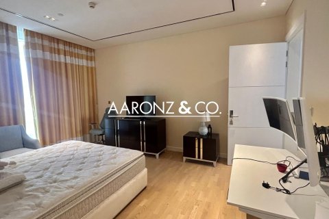 Apartment in Seventh Heaven, Al Barari, Dubai 2 bedrooms, 247 sq.m. № 94333 - photo 5