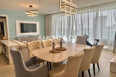 Apartment in Seventh Heaven, Al Barari, Dubai 2 bedrooms, 247 sq.m. № 94333 - photo 2