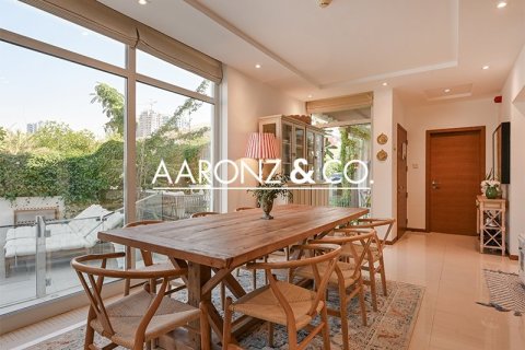 Townhouse in Jumeirah Village Circle, Dubai 3 bedrooms, 312 sq.m. № 94335 - photo 11