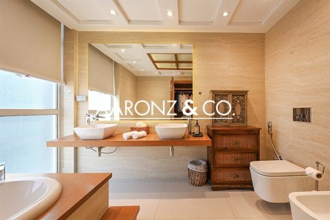 Townhouse in Jumeirah Village Circle, Dubai 3 bedrooms, 312 sq.m. № 94335 - photo 17