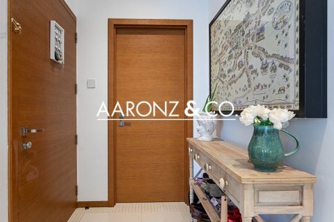 Townhouse in Jumeirah Village Circle, Dubai 3 bedrooms, 312 sq.m. № 94335 - photo 10