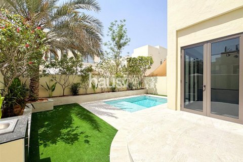 Adosado en Mira Oasis, Reem, Dubai, 3 dormitorios, 209 m², № 44204 - foto 1