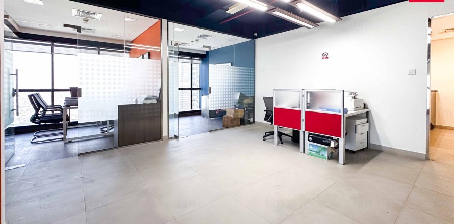 Office in Dubai 130 sq.m. № 58158