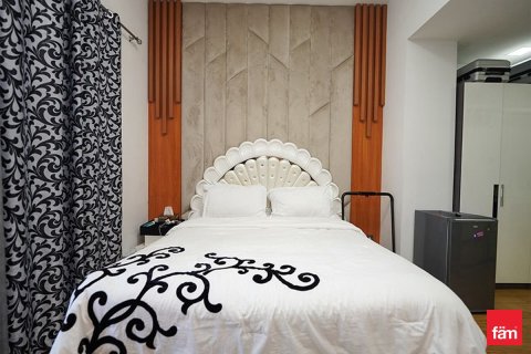 Villa en Dubai, 5 dormitorios, 165.5 m², № 69553 - foto 14