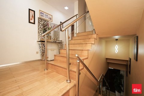 Villa en Dubai, 5 dormitorios, 165.5 m², № 69553 - foto 12